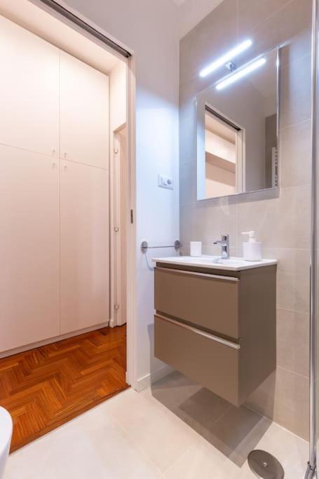 Apartment Poggioli House Up 4pp Policlinico *