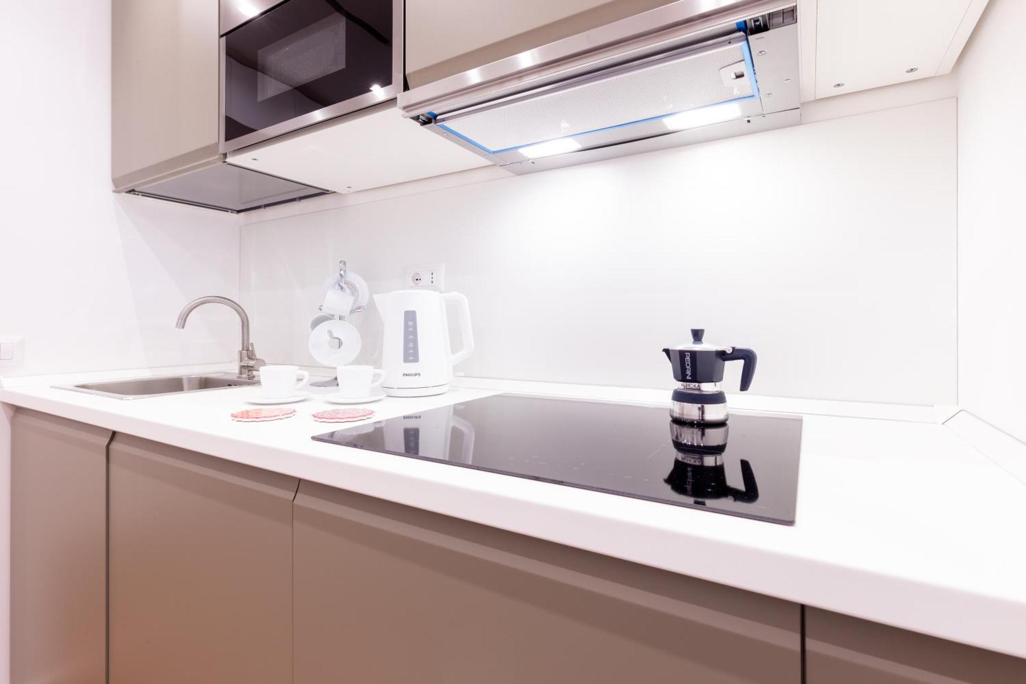 Apartment Poggioli House Up 4pp Policlinico Rome